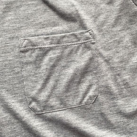 Grey H&M tee - Picture 3 of 3